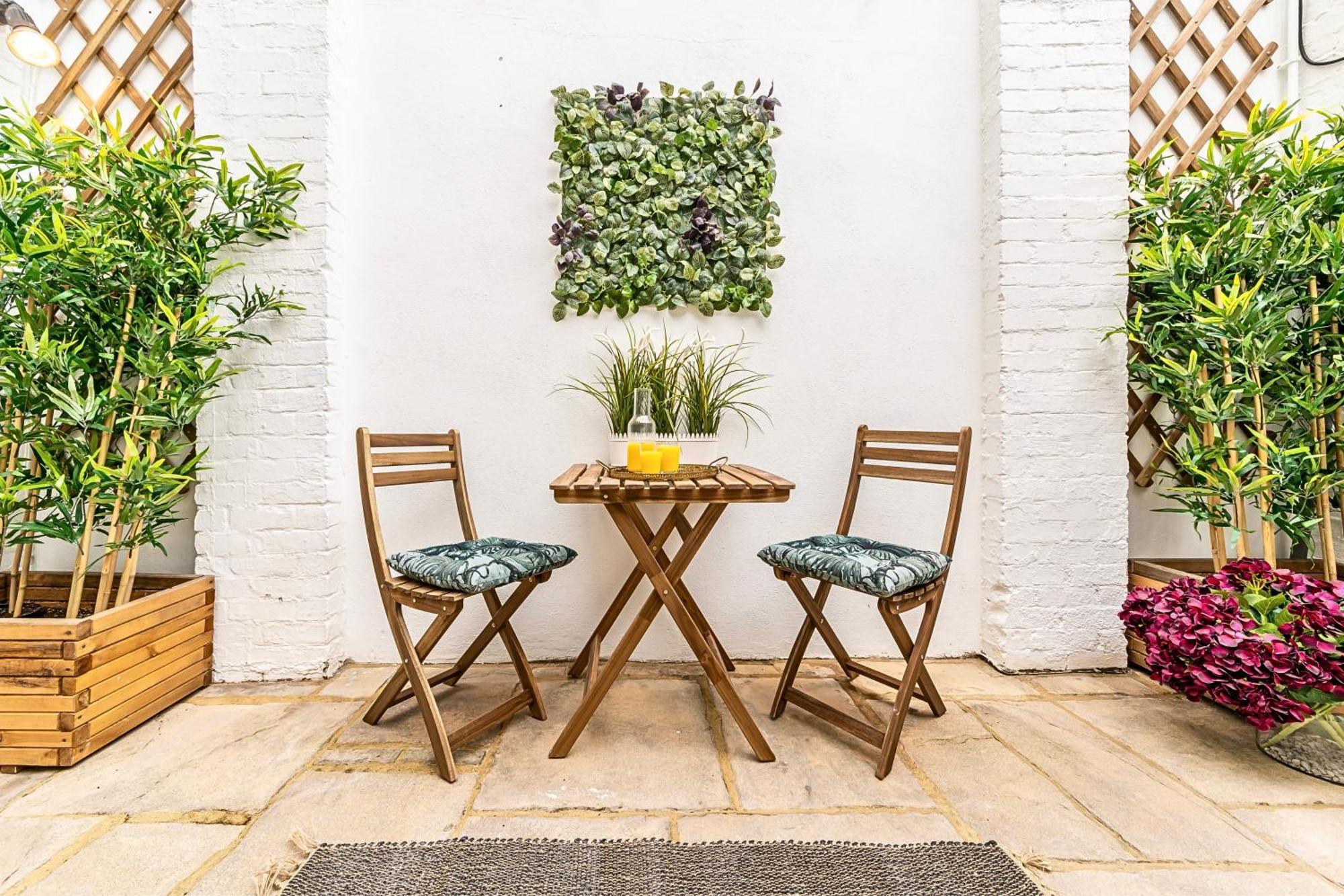 The Secret Kensington Garden Mews-2 Bedroom Full House-2 Train Lines- Spacious-Kings Road- Harrods -Chelsea Stadium-Private Small Patio London Exterior foto